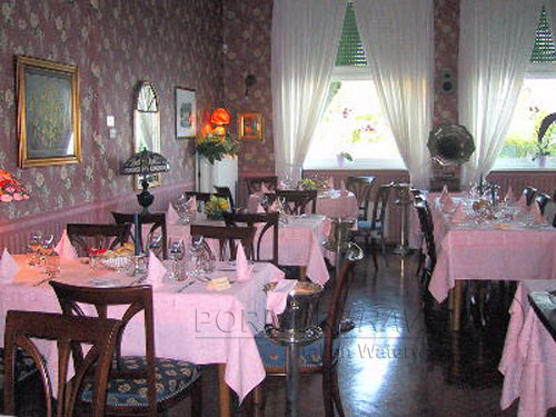 interni ristorante sul lago